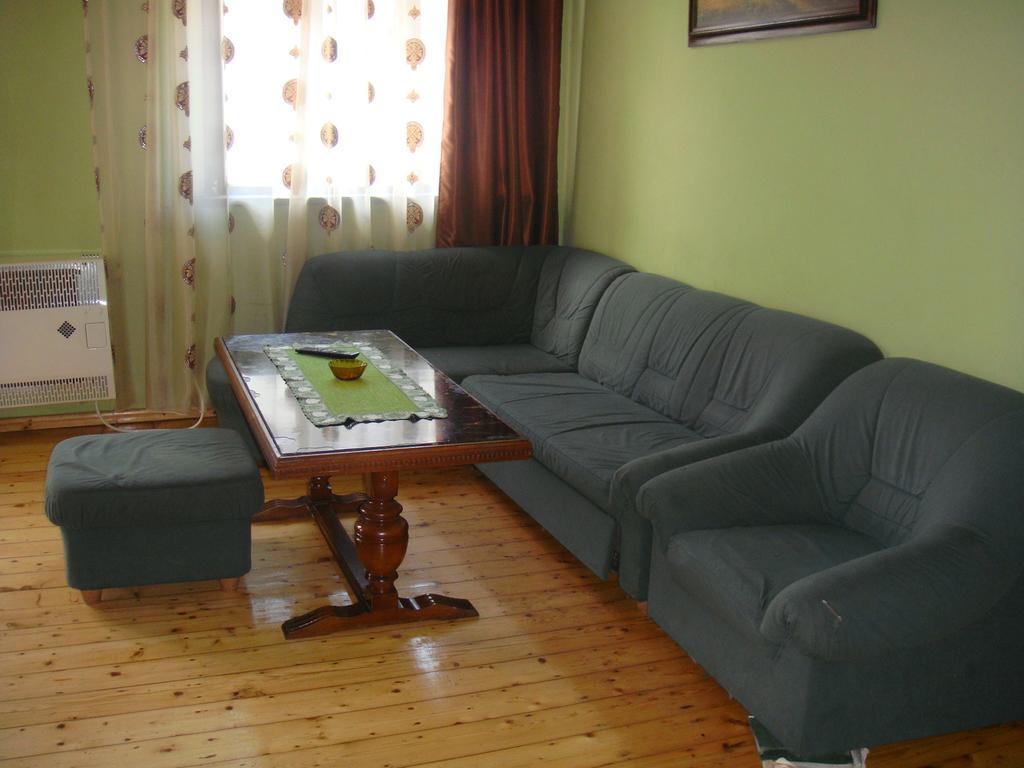 Guest House Quiet Home Batumi Exterior foto