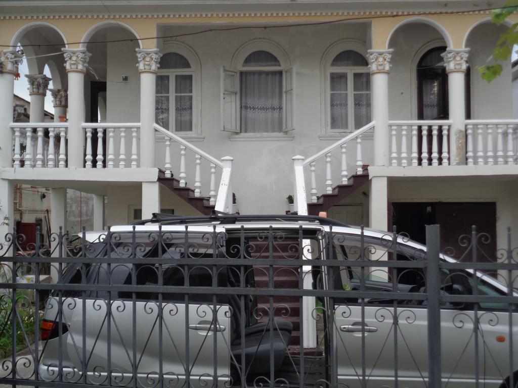 Guest House Quiet Home Batumi Exterior foto