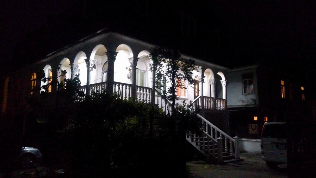 Guest House Quiet Home Batumi Exterior foto
