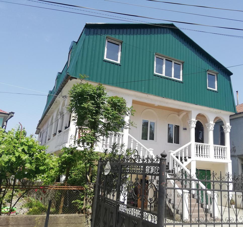 Guest House Quiet Home Batumi Exterior foto