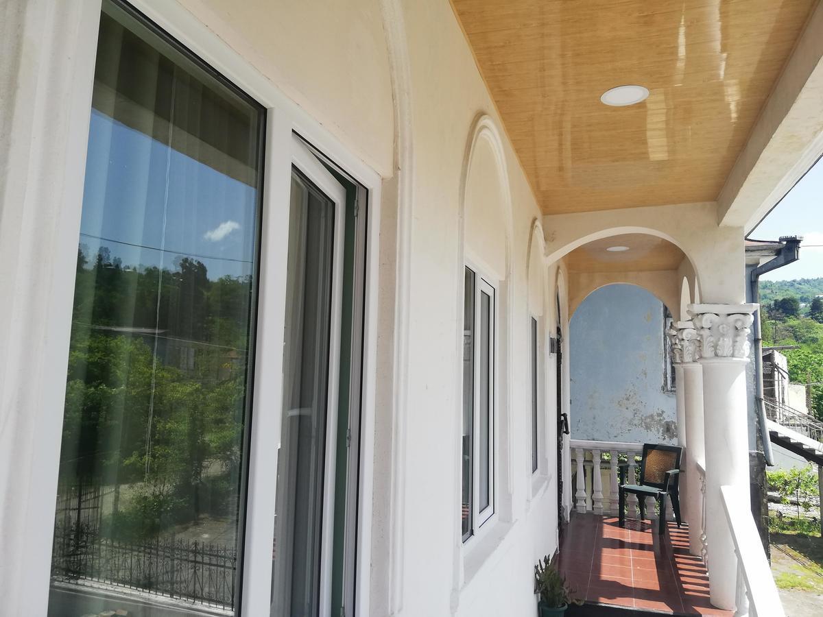 Guest House Quiet Home Batumi Exterior foto